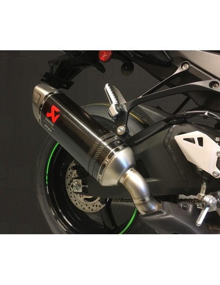 Échappement Akrapovic Réplique SBK en Carbone (Euro-5) pour Kawasaki ZX-10R Performance de Course avec un Design Exclusif ZX-10R